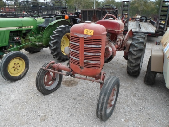 FARMAL B TRACTOR (NOT RUNNING) (SERIAL # 8638-DE)