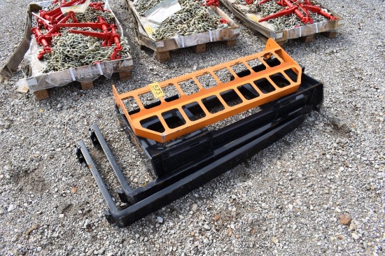 SKID STEER PALLET FORKS