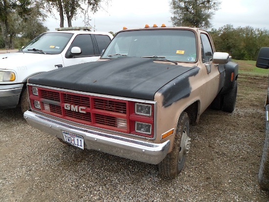 1984 GMC 3500 PICKUP (VIN # 1GTHC34W1ES514607) (SHOWING APPX 21,667 MILES, UP TO BUYER TO DO THEIR D