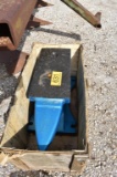 400 LB CAST IRON ANVIL
