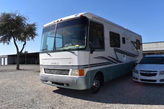 2000 29' ADMIRAL MOTORHOME (VIN # 3FCMF53S2YJA03227) (SHOWING APPX 43,394 MILES, UP TO BUYER TO DO T
