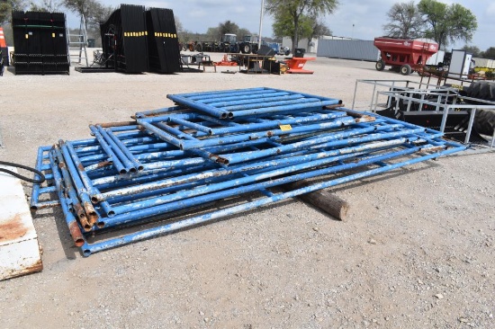 ASSORTED GATES AND PANELS