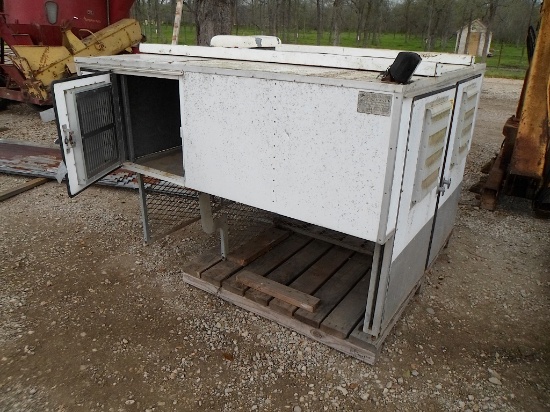 ALUMINUM DOG BOX