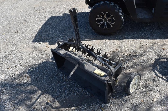 LAWN FERTILIZER APPLICATOR