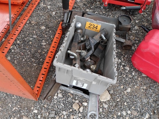 RECEIVER HITCHES, TOOLS, AND FLOOR JACK
