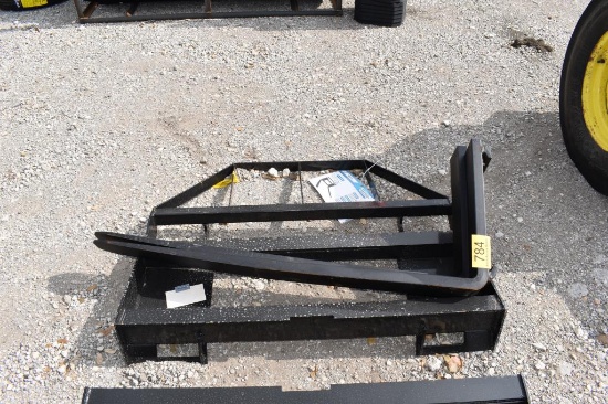 SKID STEER PALLET FORK