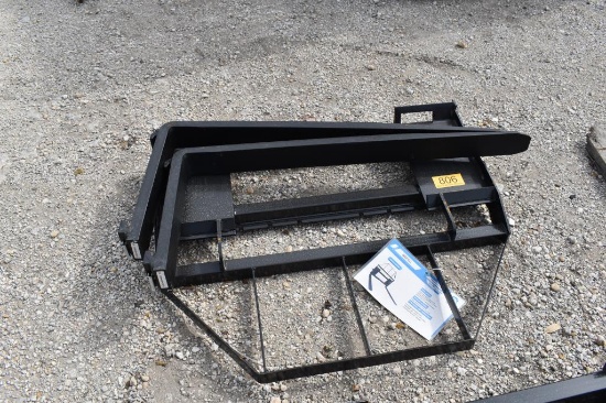 SKID STEER PALLET FORK