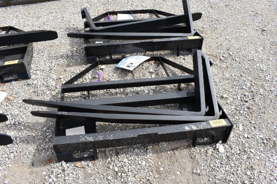 SKID STEER PALLET FORK