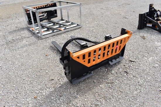 SKID STEER PALLET FORK