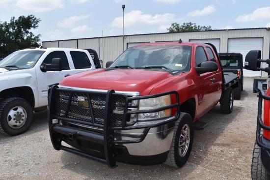 2011 CHEVROLET 2500HD PICKUP (VIN # 1GC2KVCGXBZ114661) (SHOWING APPX 224,389 MILES, UP TO THE BUYER