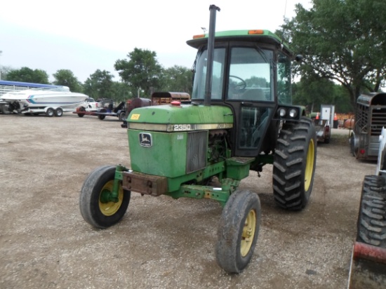 JD 2350 TRACTOR (SERIAL # L02350T580044) (UNKNOWN HOURS, UP TO THE BUYER TO DO THEIR DUE DILIGENCE T