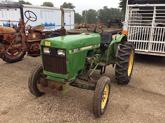 JD 850 TRACTOR (SERIAL # 013170) (SHOWING APPX 1,395 HOURS, UP TO THE BUYER TO DO THEIR DUE DILIGENC
