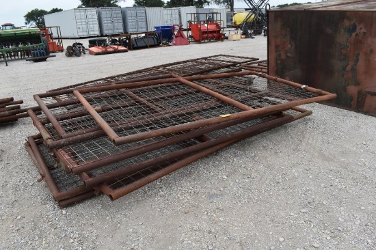 ASSORTED PIPE GATES