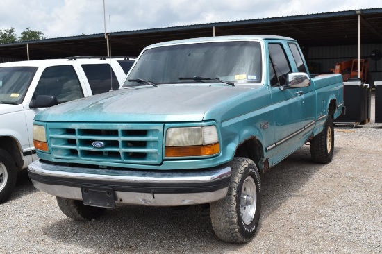 1994 FORD F150 4X4 PICKUP (VIN # 1FTEX14N0RKB49913) (SHOWING APPX 302,017 MILES, UP TO THE BUYER TO