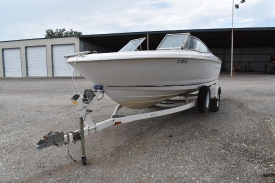 BAYLINER CAPRI INBOARD BOAT (9 PERSON, 1,350 LBS) (VIN # USJHA560TH900) (K)