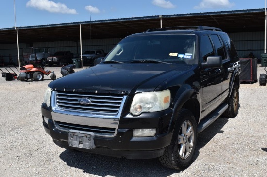 2010 FORD EXPLORER XLT (VIN # 1FMEU6DEXAUA93344) (SHOWING APPX 195,871 MILES, UP TO THE BUYER TO DO