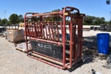 CATTLE SQUEEZE CHUTE