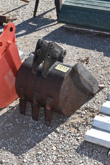 18" EXCAVATOR BUCKET