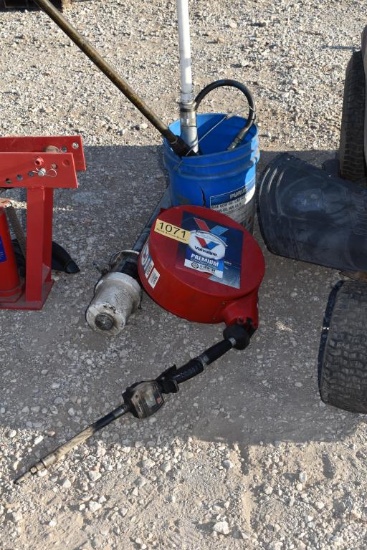 OIL PUMPS AND HOSE REEL