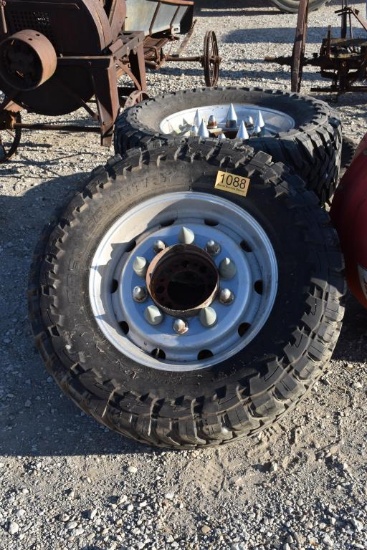 4 - 40 X 15.50R22 TIRES AND WHEELS (FITS F250 PICKUP)