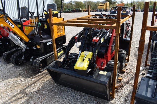 323W MINI SKID STEER (SERIAL # 323W240901)