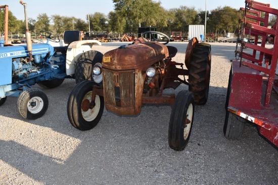 FORD 8N TRACTOR (SERIAL # 8N362036) (NOT RUNNING) (K)