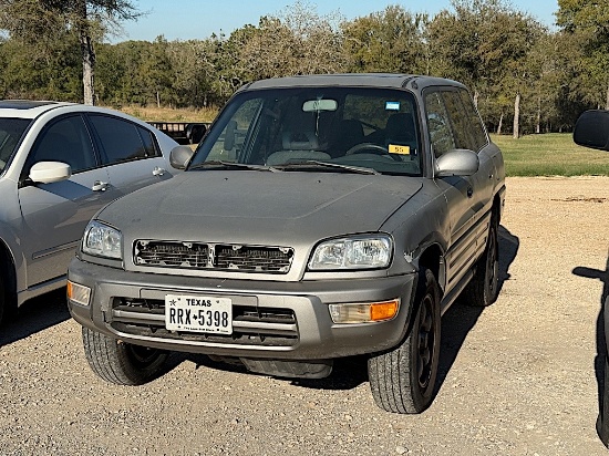 1999 TOYOTA RAV-4L (VIN # JT3GP10V7X7043087) (SHOWING APPX 231,000 MILES, UP TO THE BUYER TO DO THEI