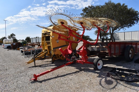 8 WHEEL HAY RAKE
