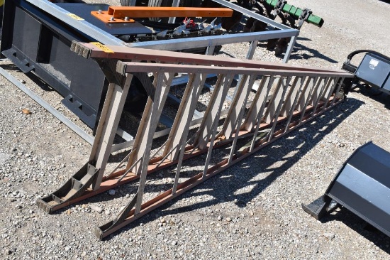 12' STEP LADDER