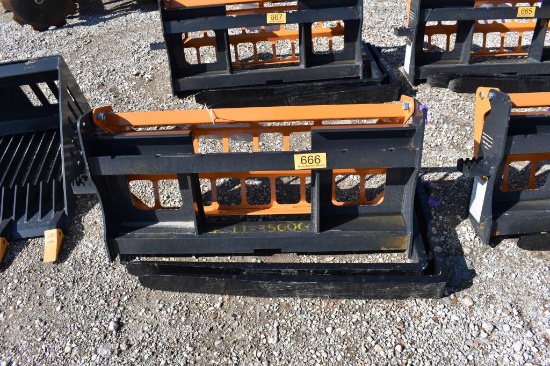 SKID STEER PALLET FORK