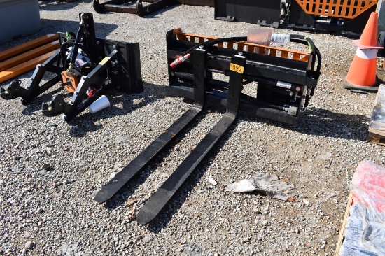 SKID STEER HYDRAULIC PALLET FORK