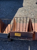 HORSE FEEDER
