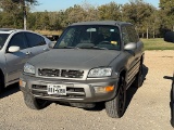 1999 TOYOTA RAV-4L (VIN # JT3GP10V7X7043087) (SHOWING APPX 231,000 MILES, UP TO THE BUYER TO DO THEI