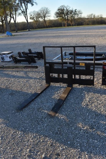 LOADER PALLET FORK