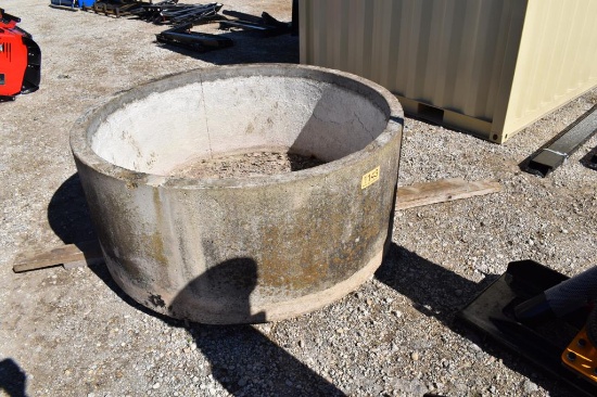 4 1/2' CONCRETE WATER TROUGH