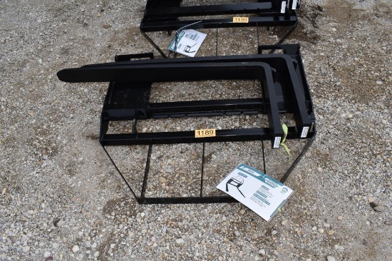 SKID STEER PALLET FORK