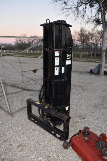 SKID STEER QUICK ATTACH POST DRIVER
