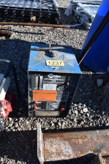 MILLER 225 WELDER