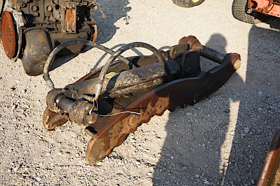 EXCAVATOR THUMB W/ CYLINDER