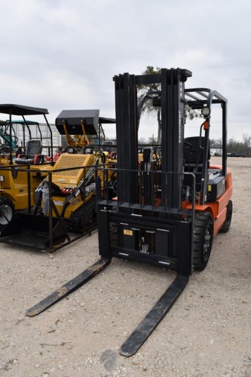 FORKLIFT