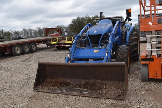 NH TCNot Running 45DA TRACTOR W/ NH 16LA LOADER