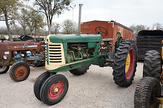 OLIVER 77 TRACTOR (SERIAL # 325166) (UNKNOWN HOURS) (NK)