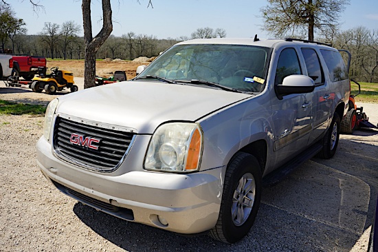 2008 GMC YUKON XL (VIN # 1GKFC16J08R173651) (SHOWING APPX 234,349 MILES, UP TO THE BUYER TO DO THEIR