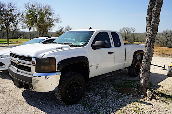 2008 CHEVROLET 2500 HD PICKUP (VIN # 1GCHC29K78E127952) (SHOWING APPX 229,145 MILES, UP TO THE BUYER