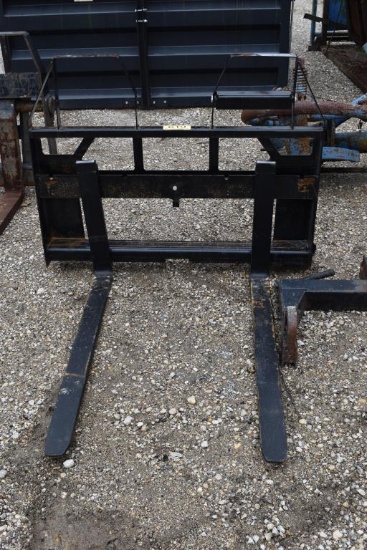 LOADER PALLET FORK