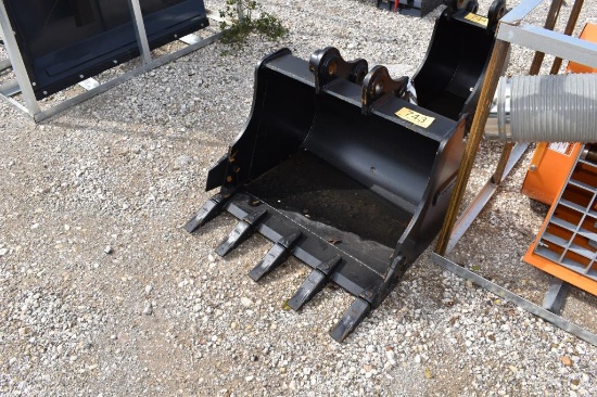 30" EXCAVATOR BUCKET