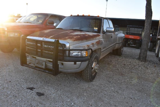 1997 DODGE 3500 PICKUP (VIN # 3B7MC33D8VM527958) (SHOWING APPX 246,112 MILES, UP TO THE BUYER TO DO