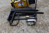 TRACTOR LOADER PALLET FORK