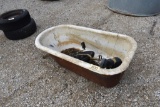 ANTIQUE BATH TUB