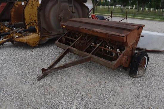 IH GRAIN DRILL